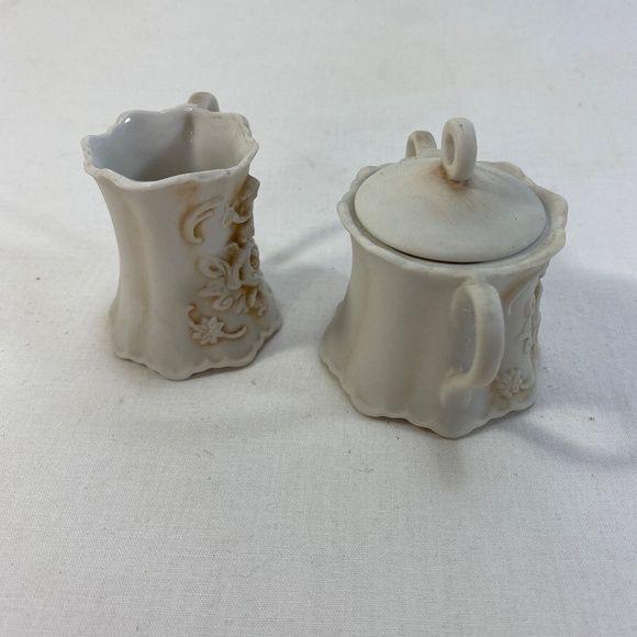 Vintage Lefton's Demitasse Sugar and Creamer Cherub Relief 215 Bisque Porcelain - Picture 10 of 10
